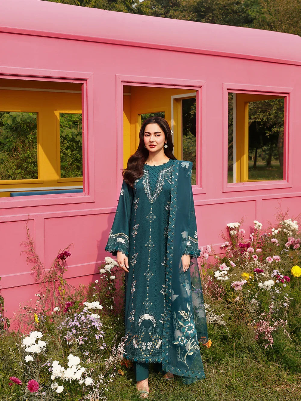 Sadaf Fawad Khan Siraa Embroidered Lawn Unstitched 3Pc Suit D08-B KOI